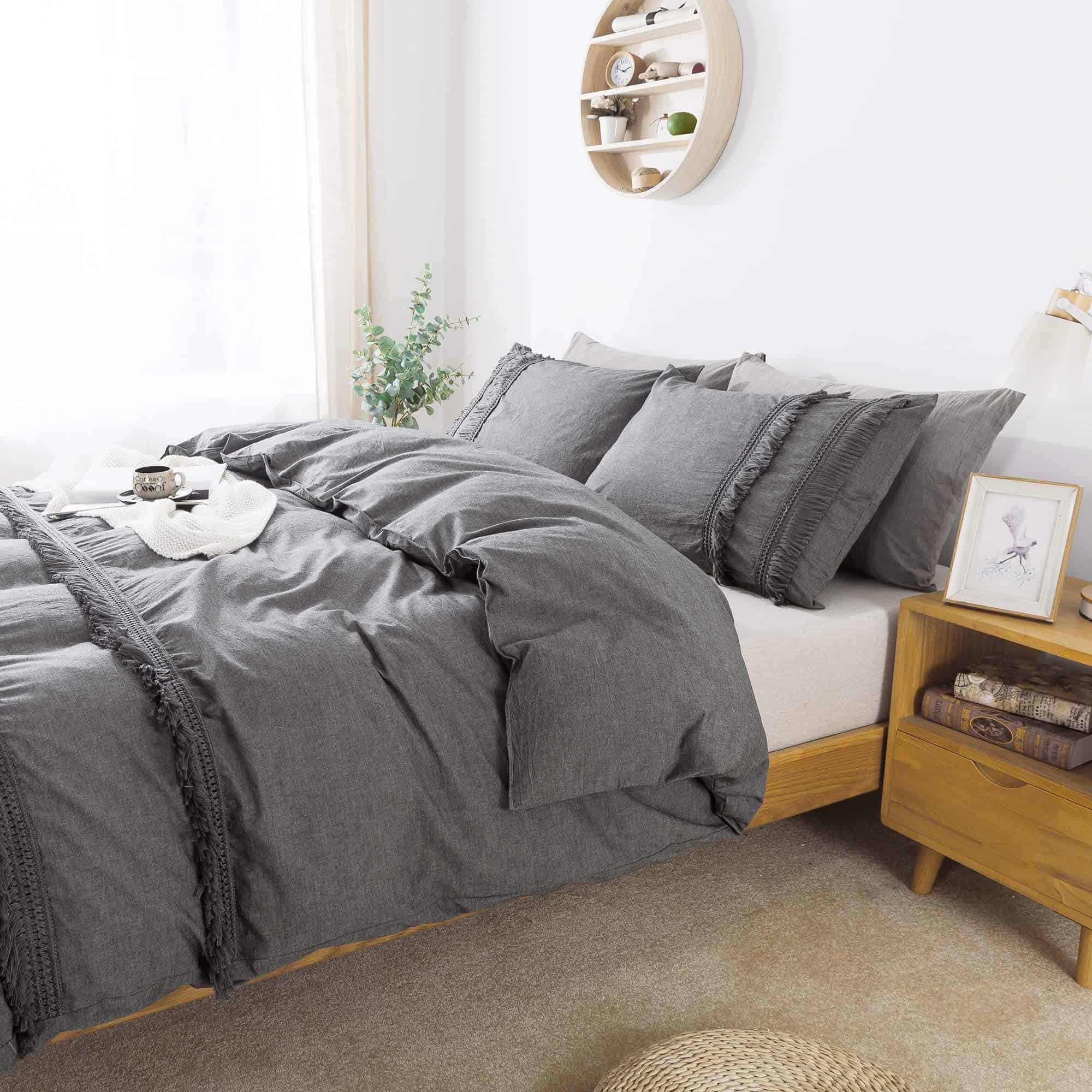 Juego de Ropa de Cama con Borlas Grises Tamaño Twin 3Pzas - Imagen 3