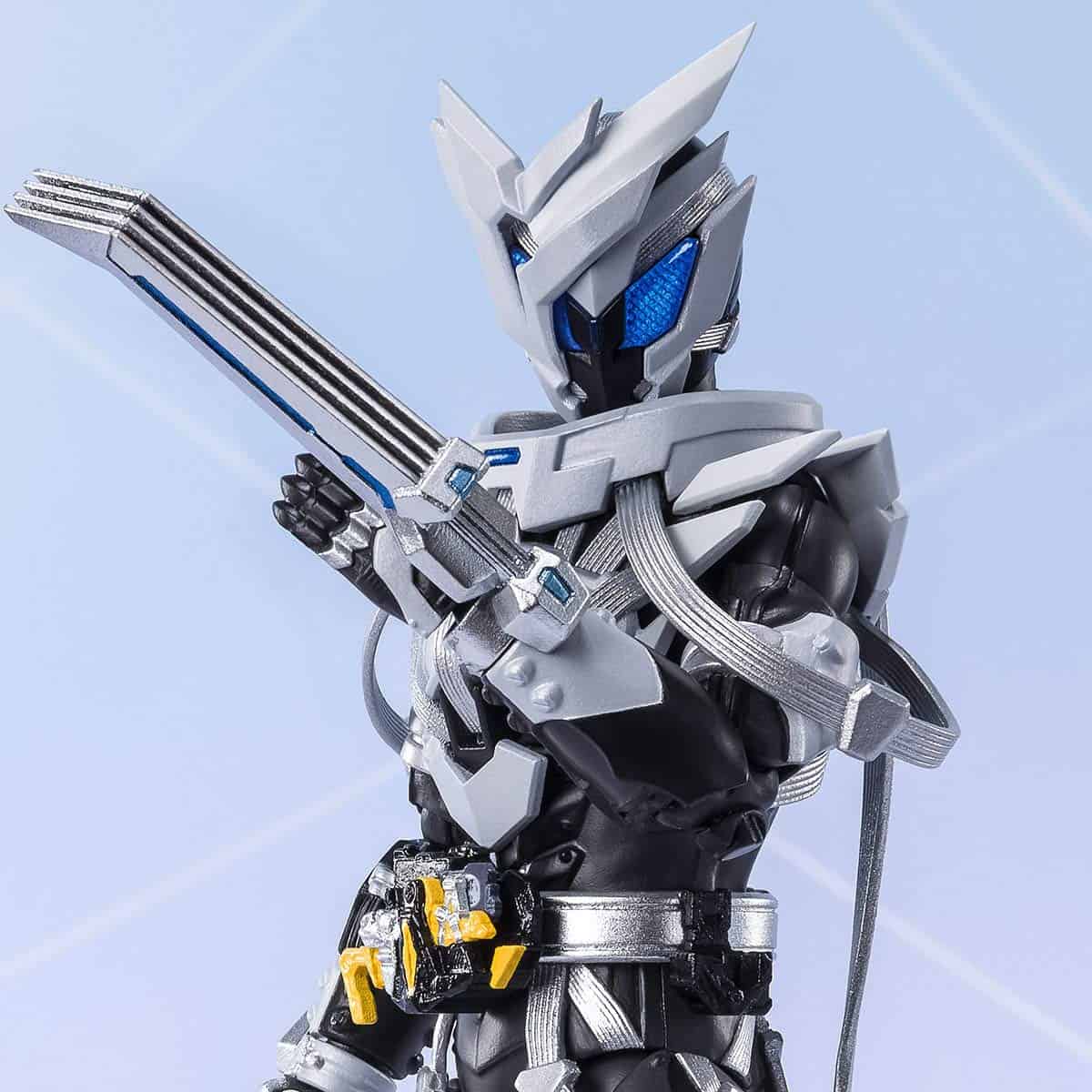 TAMASHII Nations S.H.Figuarts Kamen Rider Naki Kamen Rider - Imagen 4