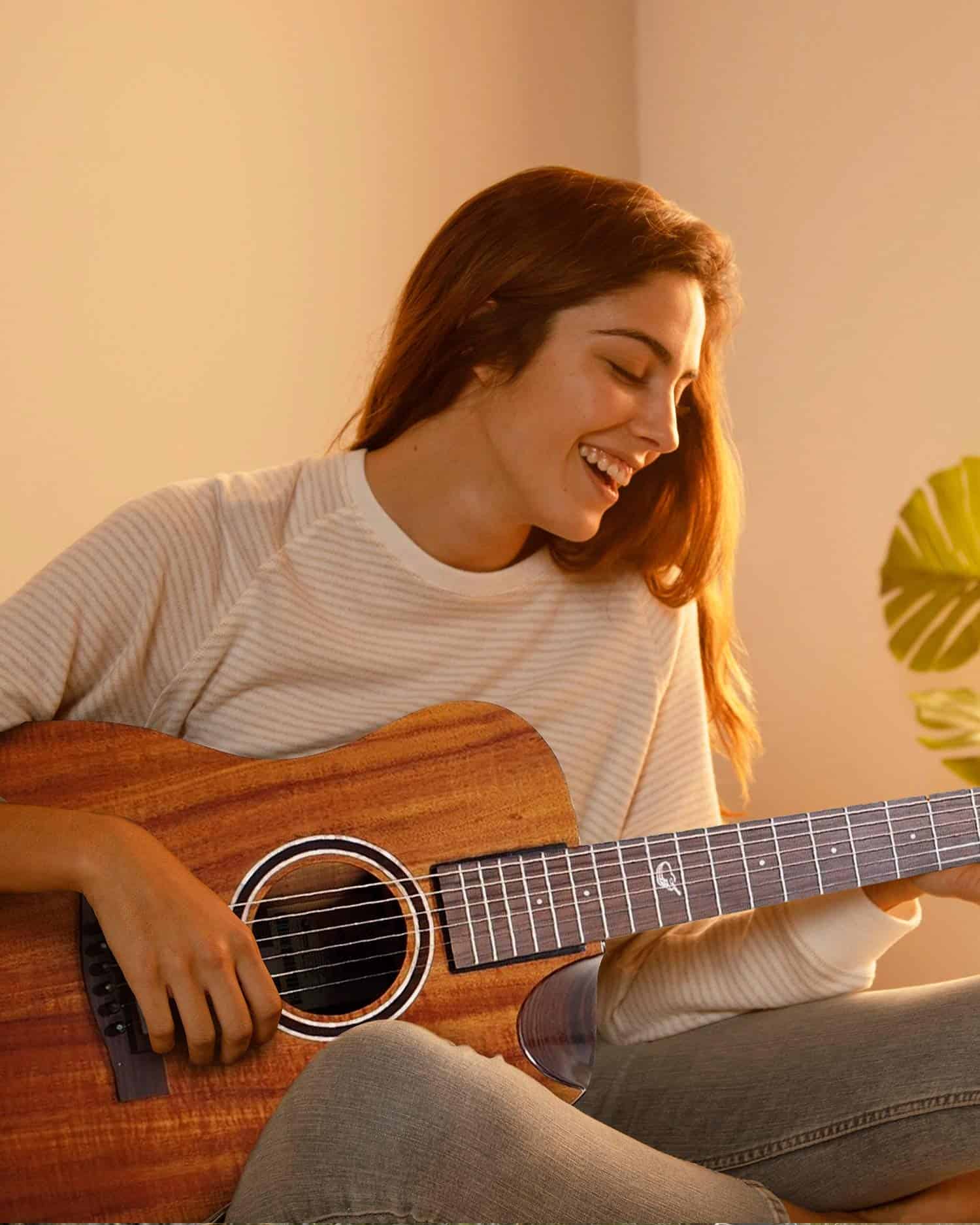 Guitarra de Viaje de Caoba Sólida de Journey Instruments � - Imagen 10