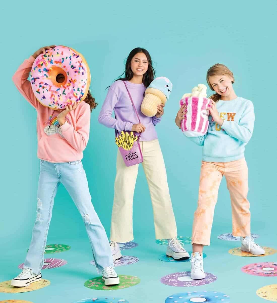 Almohada 3D con aroma a vainilla de 12" x 7" en forma de - Imagen 3