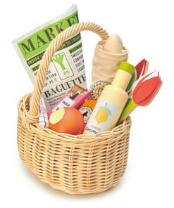 Cesta de Compras de Mimbre de Tender Leaf Toys - Cesto de
