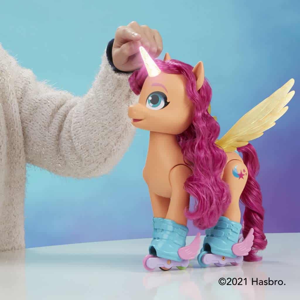 My Little Pony: A New Generation Movie Sing 'N Skate Sunny - Imagen 6