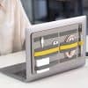 Organizador de tecnología portátil adhesivo Beblau SHIFT