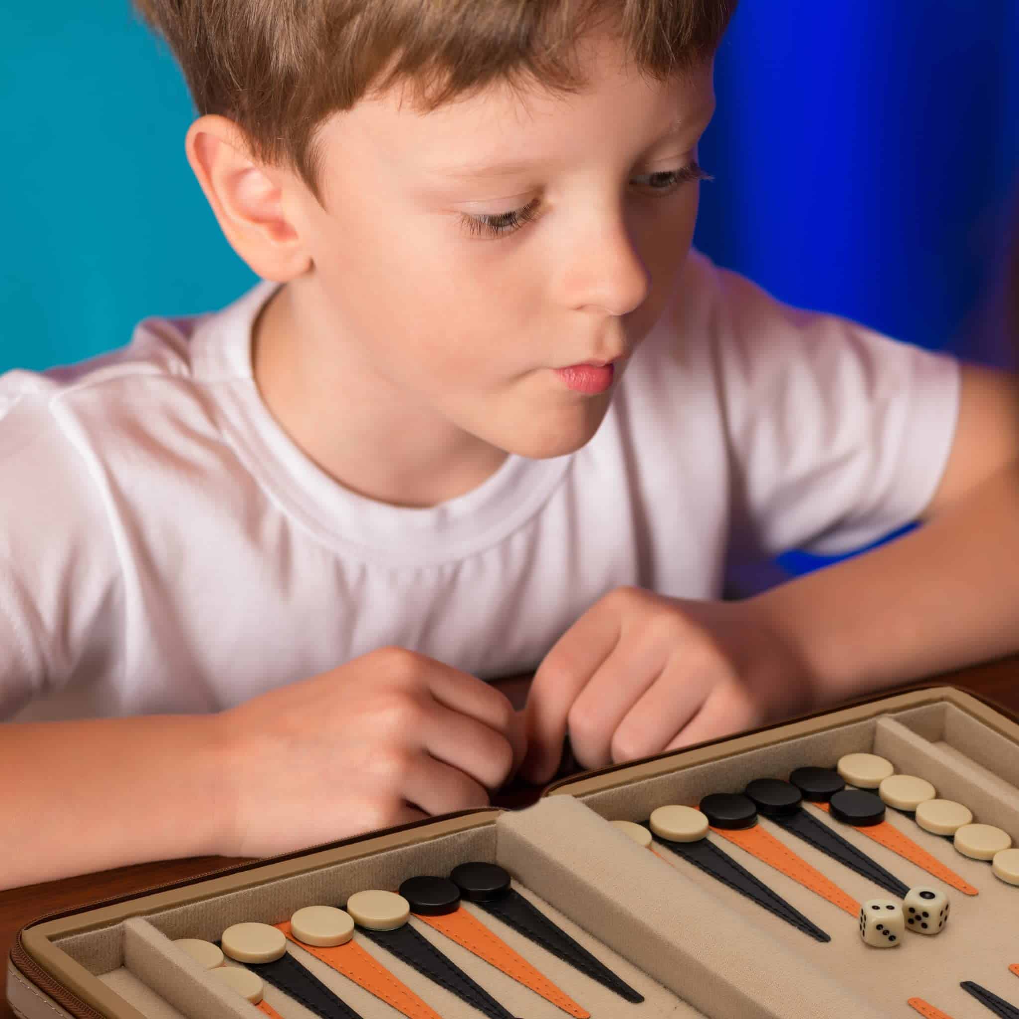 Juego de Mini Backgammon magnético de viaje Yellow Mountain - Imagen 7