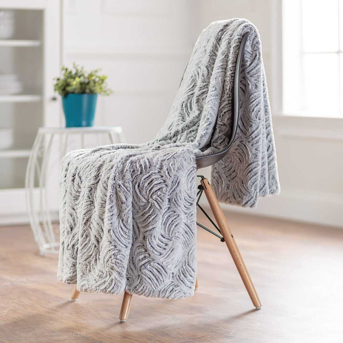 Manta de Lujo Chanasya de Piel Sintética Texturizada en - Imagen 6