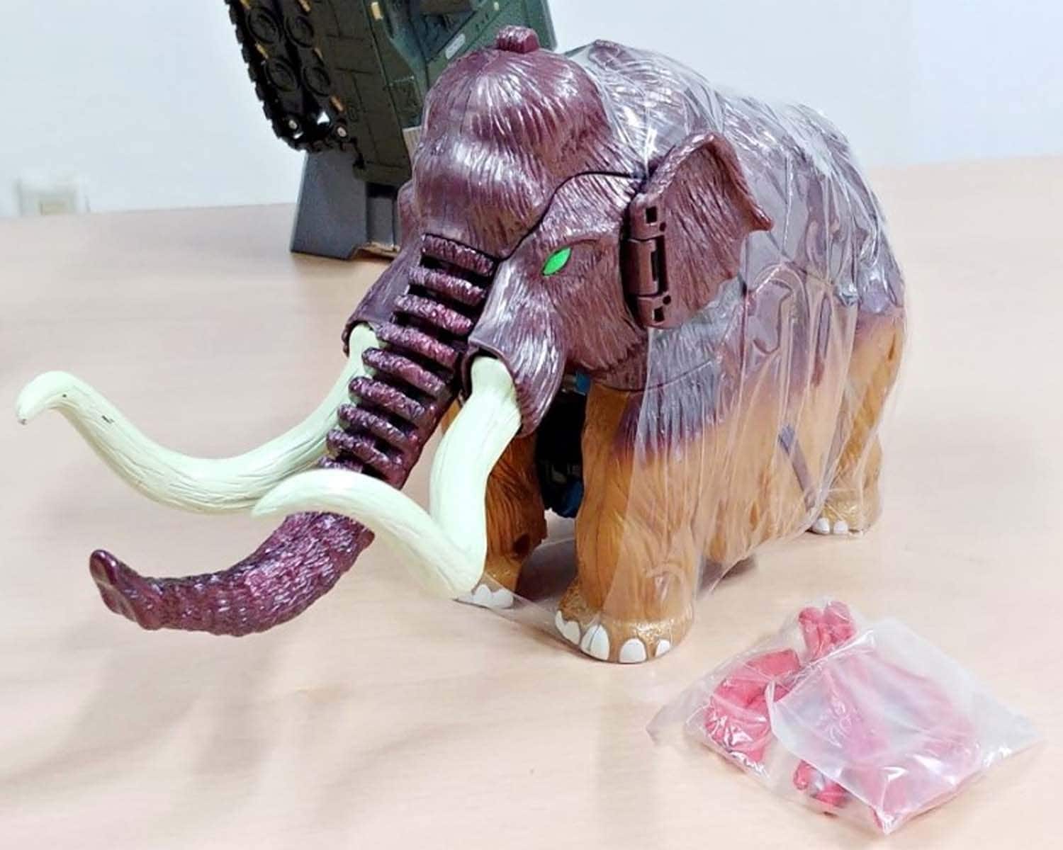 Figura de Gran Convoy Neo C-35 de las Bestias de la Guerra - Imagen 3