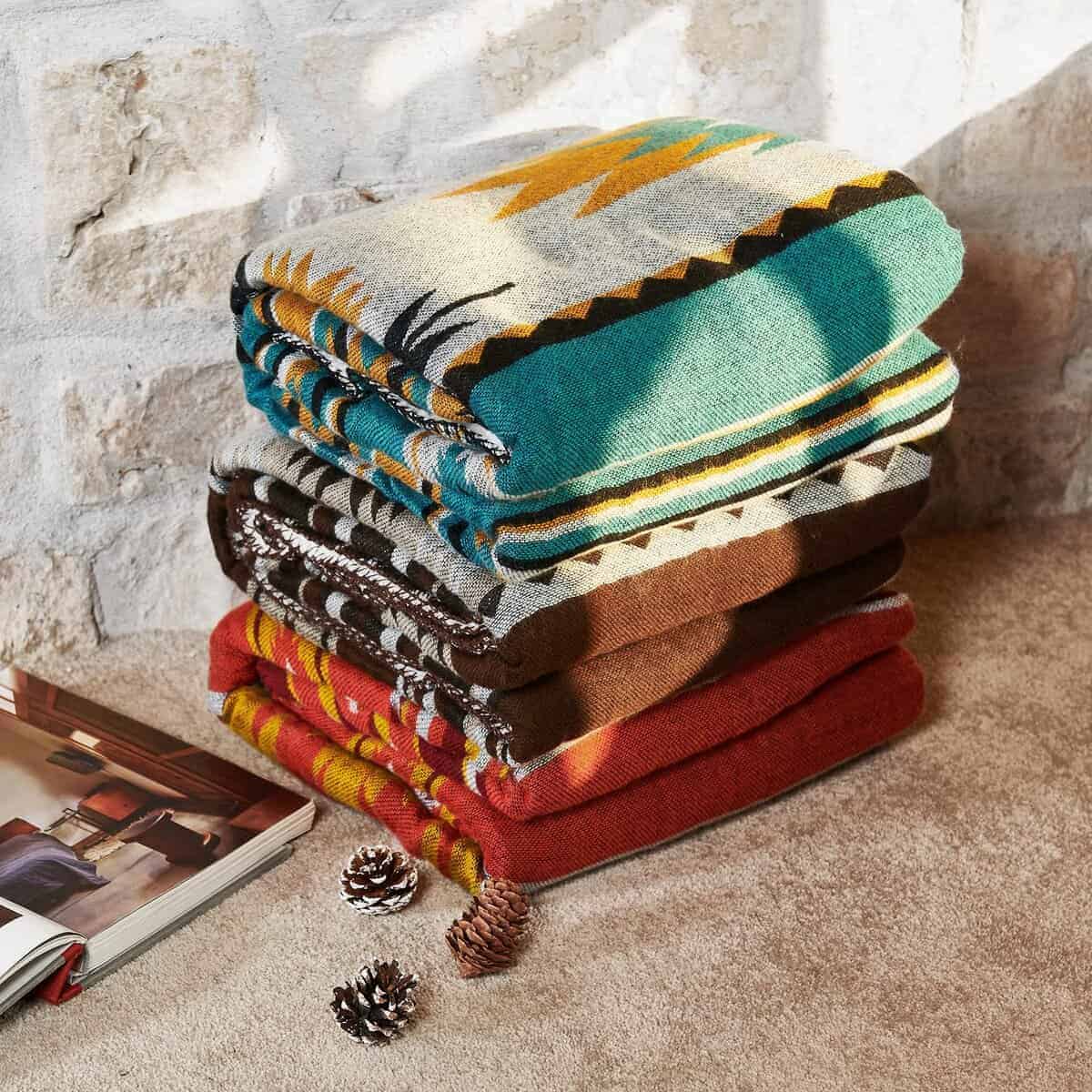 Manta con Estampado Azteca y Forro Suave de -Brown - Imagen 7