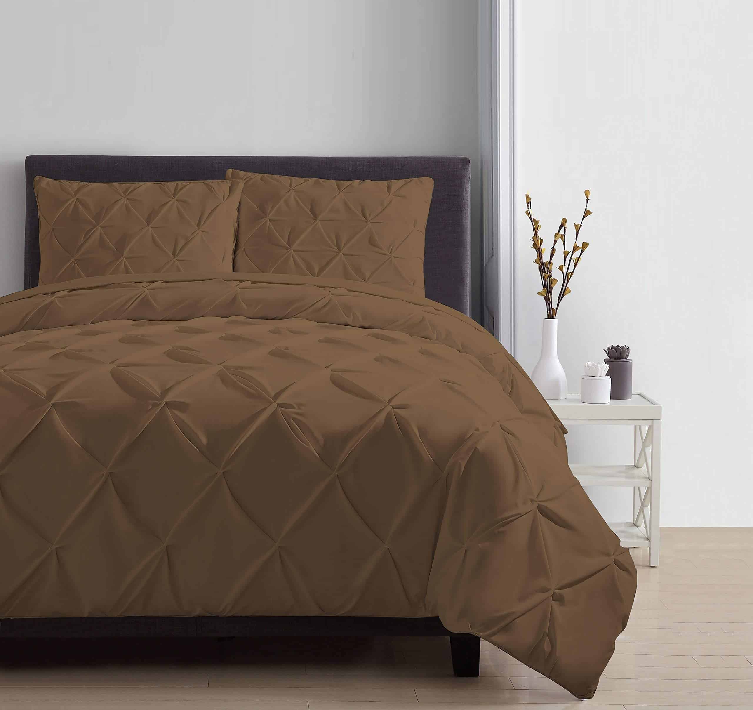 Juego de Funda de Edredón Plisada Taupe Pinch de 3 Piezas