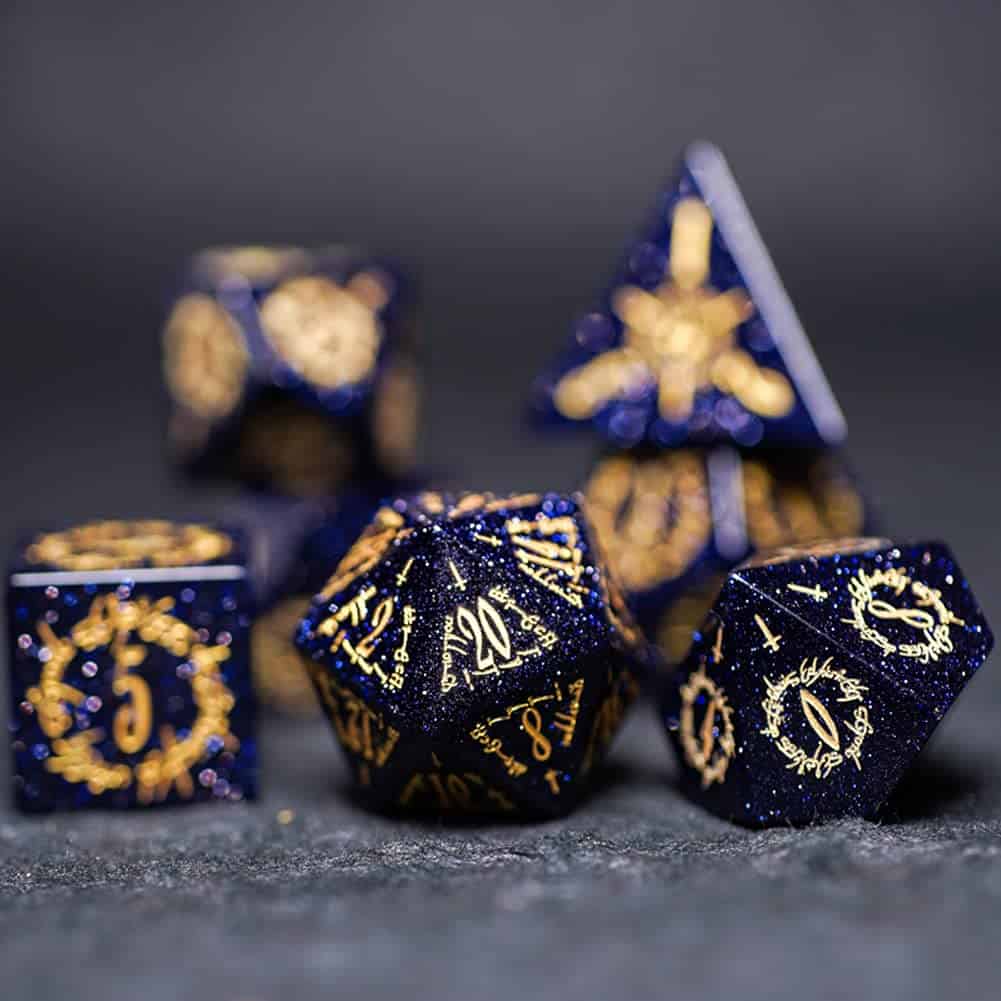 D&D Dungeons and Dragons Dice, Juego de dados poliédricos