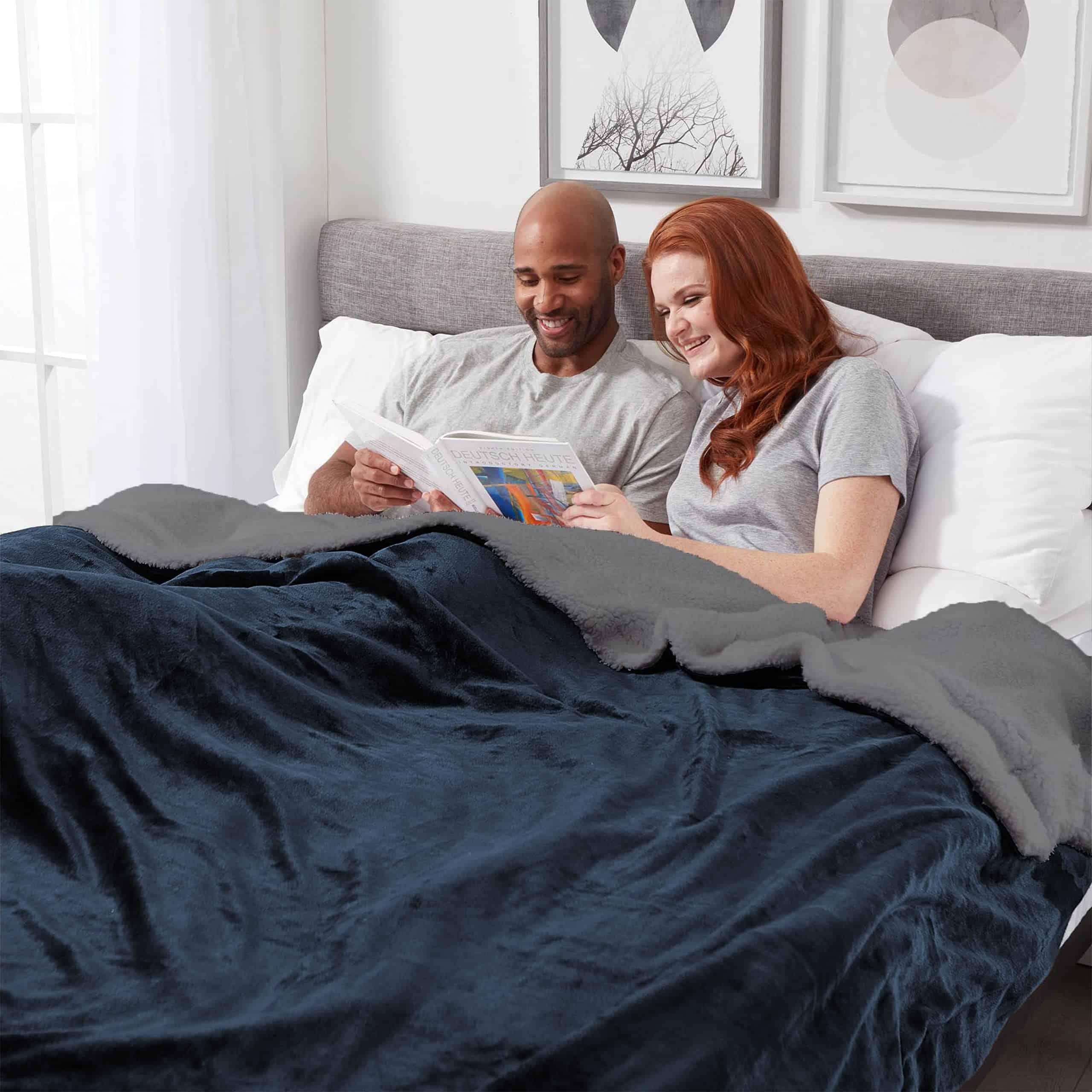 Manta de Lana Sherpa Genteele Súper Suave -Marino/Gris - Imagen 3