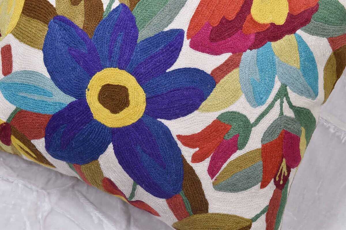 Funda de cojín con diseño de flores de cachemira en crema y - Imagen 7