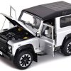 LCD MODELS 1/18 Defender 90 Works V8 70Th Edition 2018