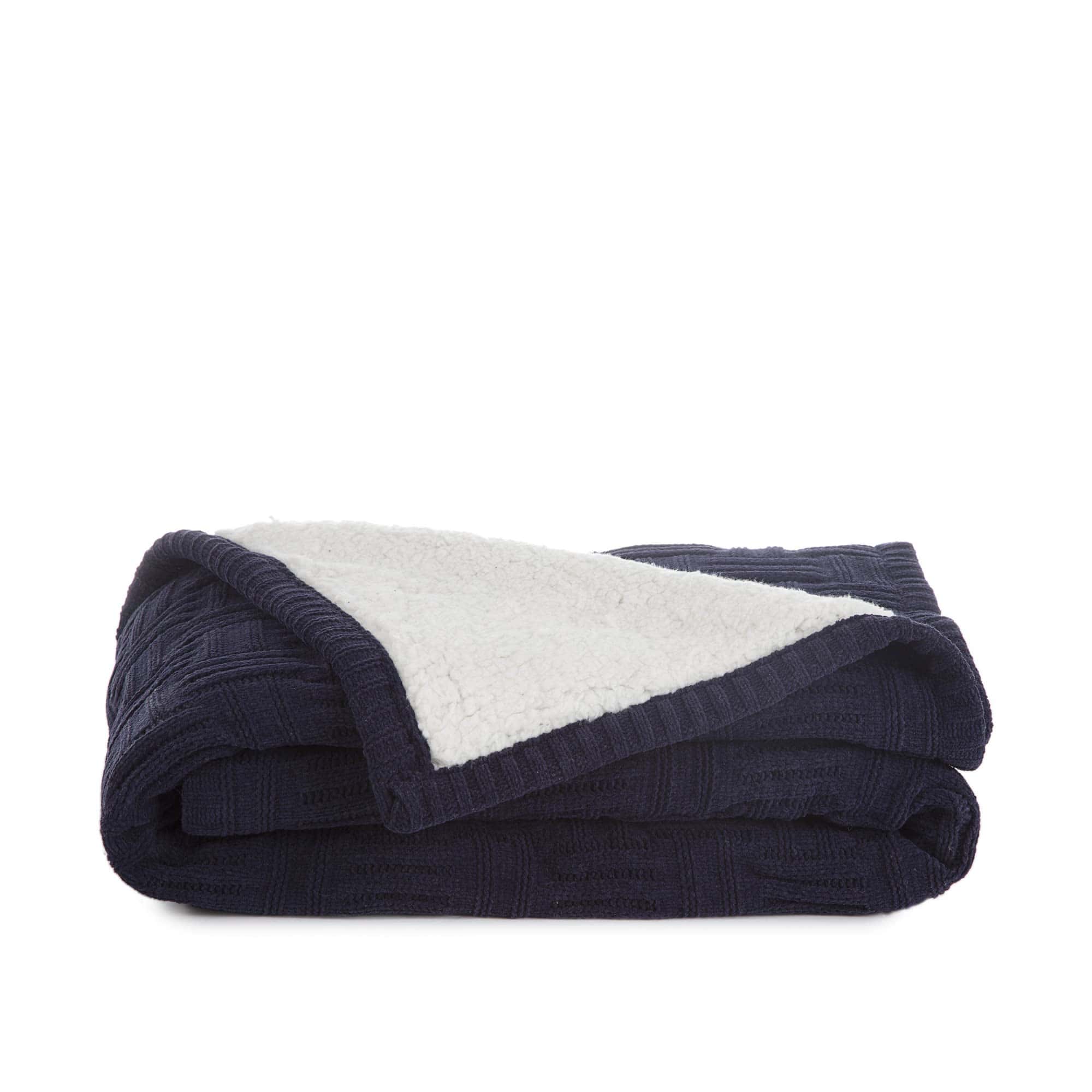 Manta de cesta sólida IZOD 1B07494 con reverso de Sherpa