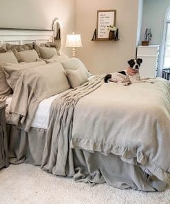 Piper Classics Provincial Linen Natural Beige Ruffled Funda