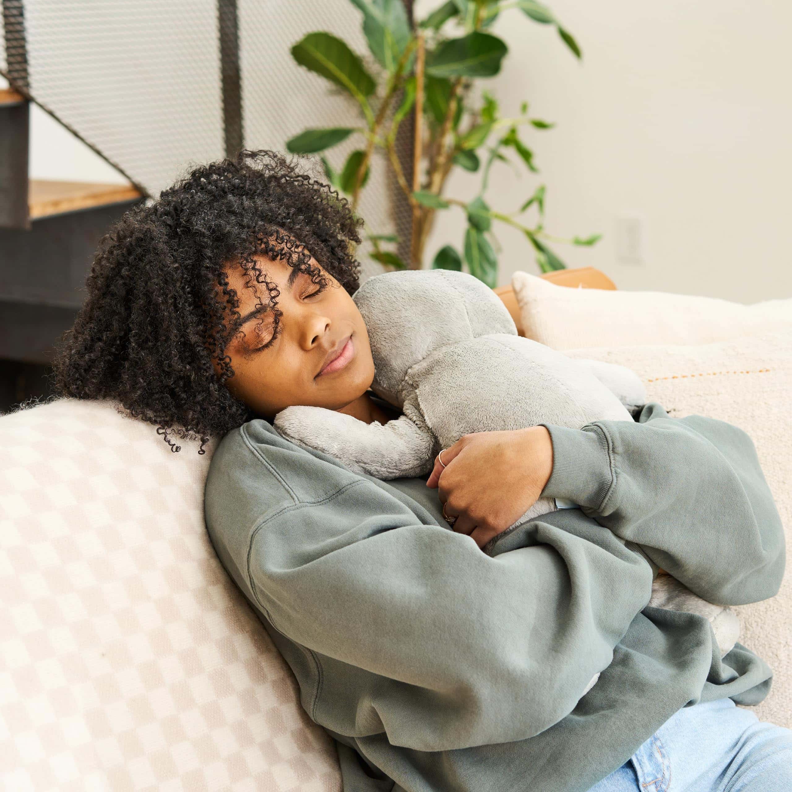 HUGIMALS Sam The Sloth 4.5 lb Peluche Pesado Lindo con Peso - Imagen 5