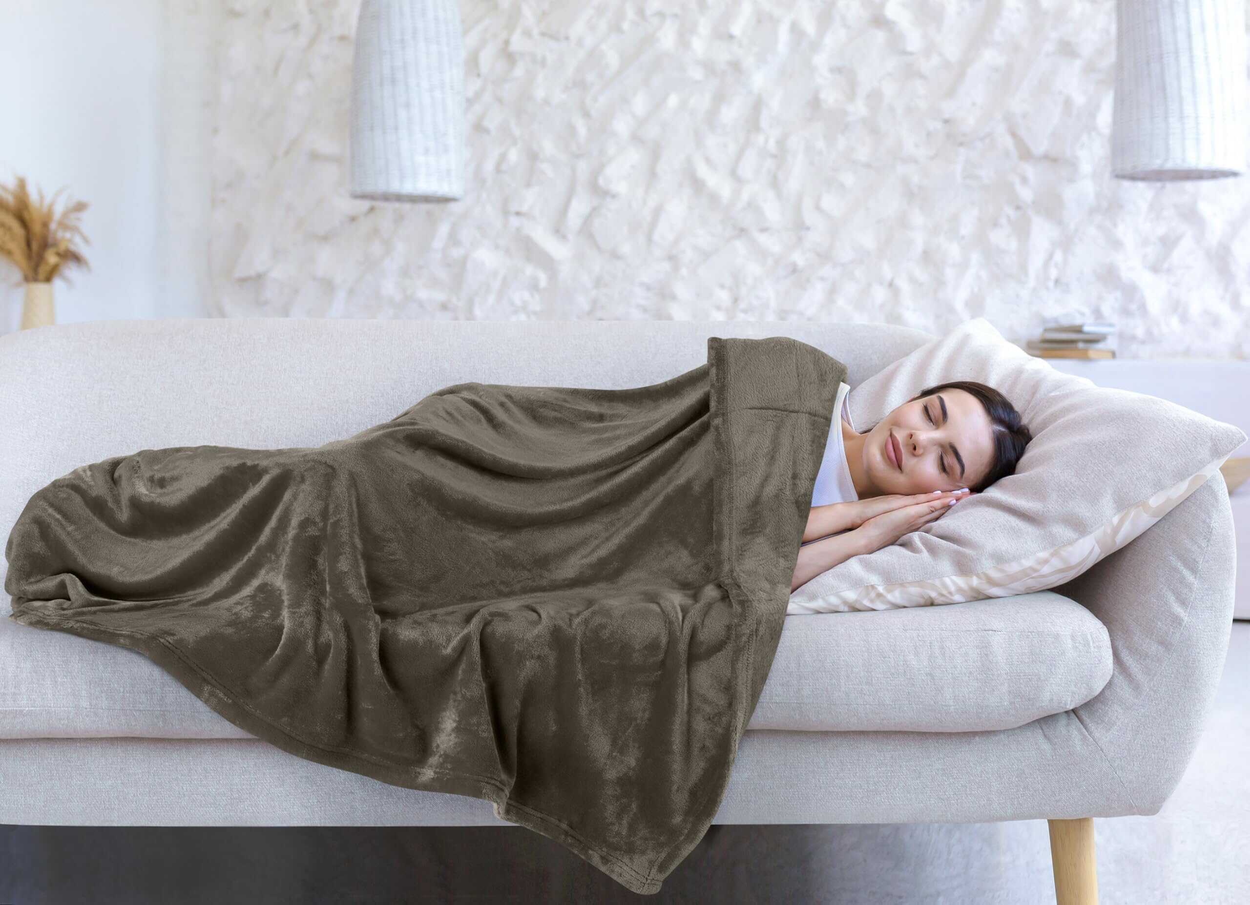 Manta de Felpa Utopia Bedding Tamaño King Marrón 300GSM - Imagen 9