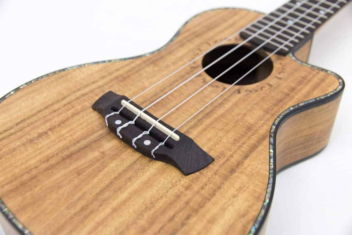 Crafter UC-250C Bundle de Ukulele Concert Koa con Bolsa de - Imagen 6