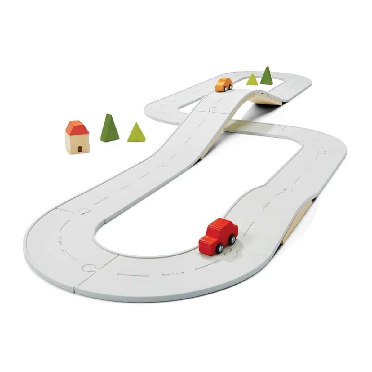 Set de Carreteras y Ferrocarriles de Caucho de PlanToys -