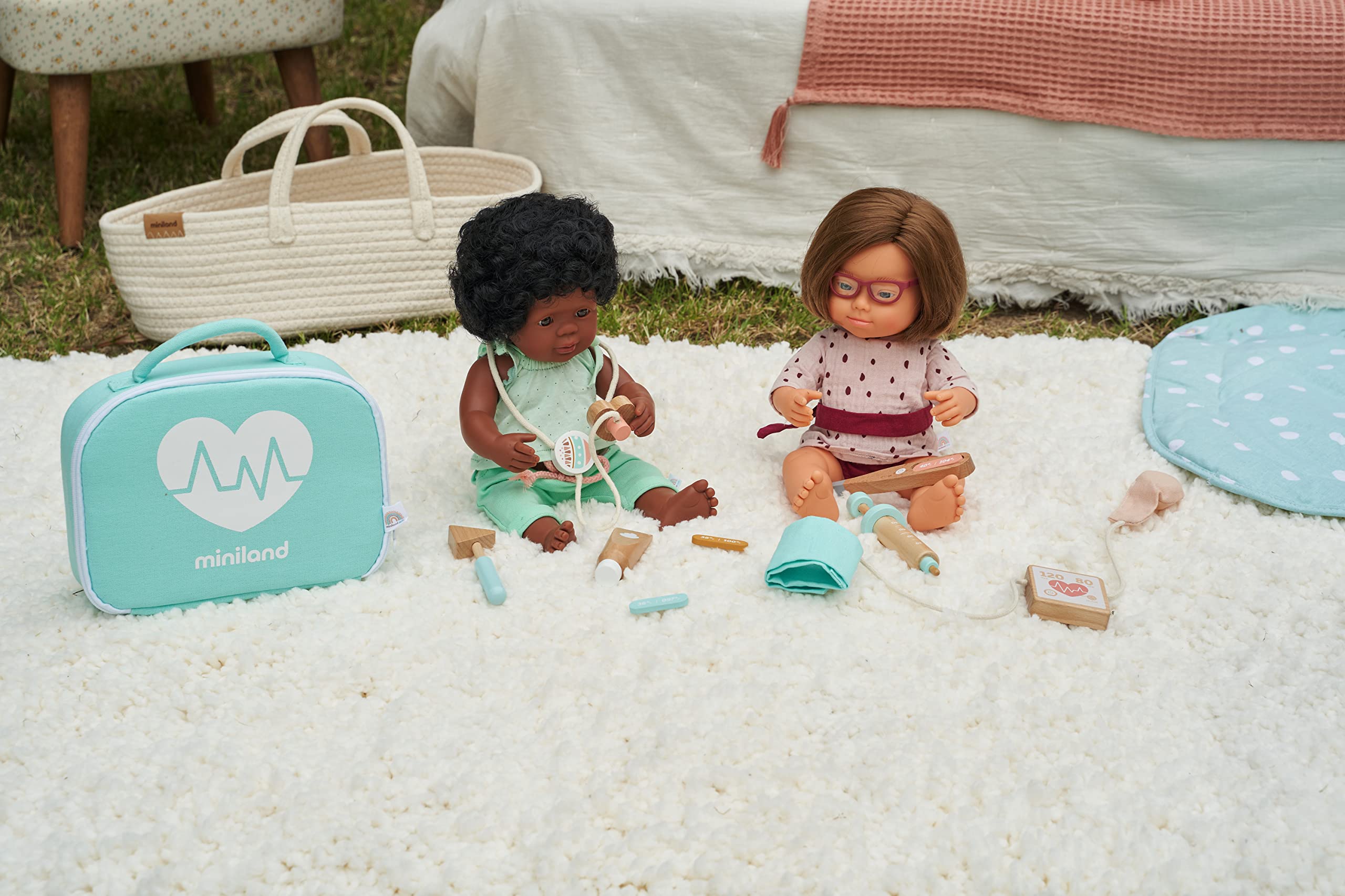 Canasta de Muñeca de Algodón Miniland - Juguete de Calidad, - Imagen 6