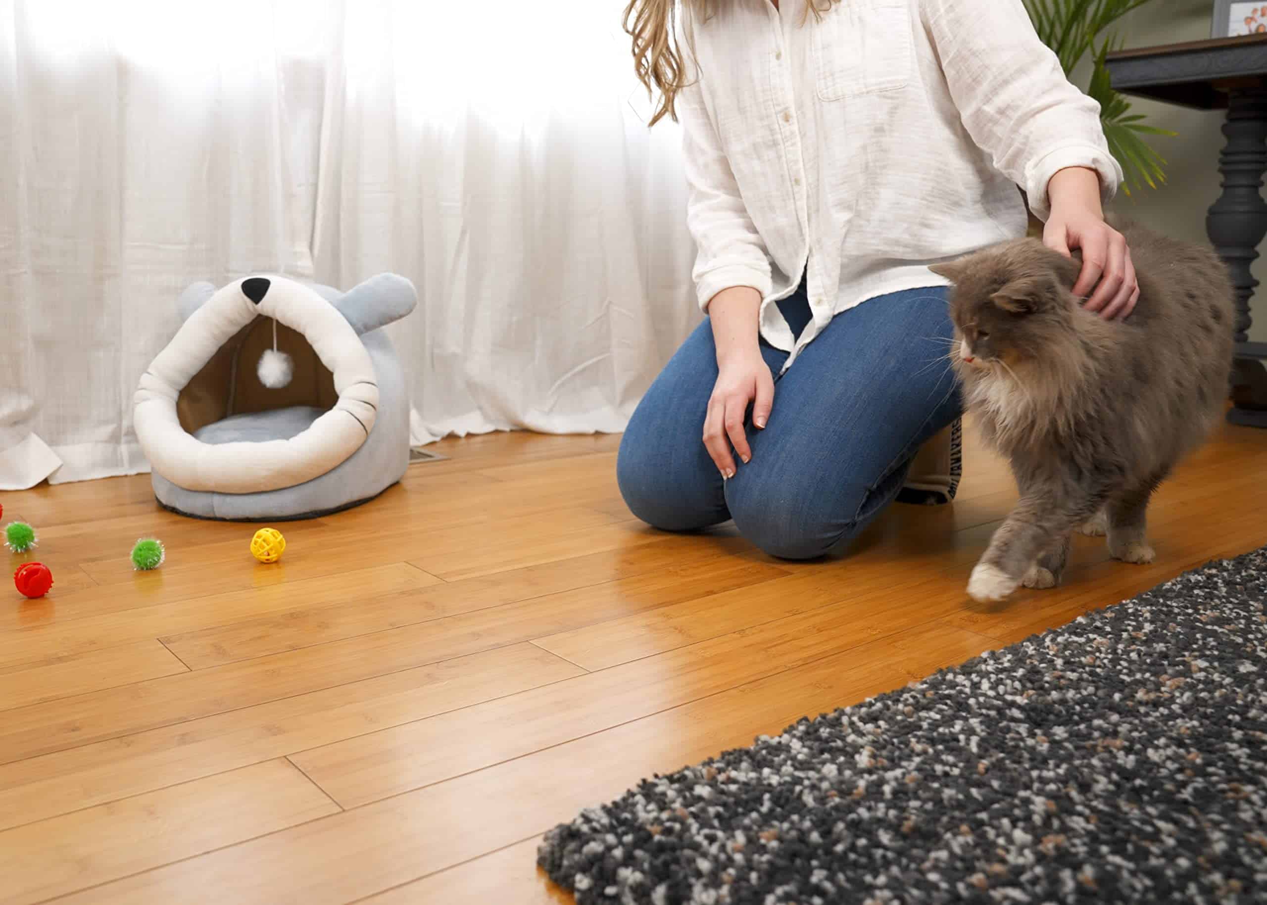 Cama de cueva de peluche de 15 pulgadas con forma de cara - Imagen 6
